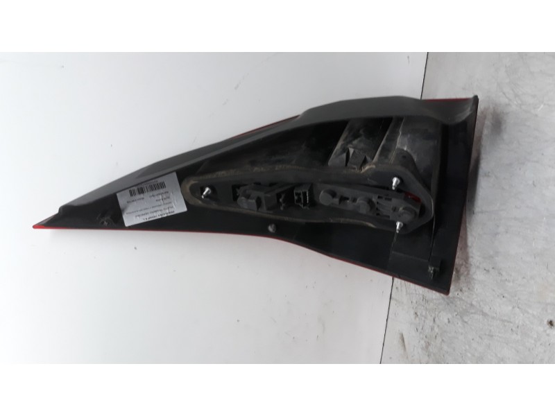 Recambio de piloto trasero derecho para renault megane ii familiar authentique referencia OEM IAM 8200417351  