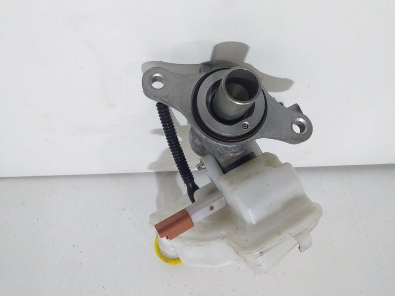 Recambio de bomba freno para peugeot 208 allure referencia OEM IAM 4601R9  