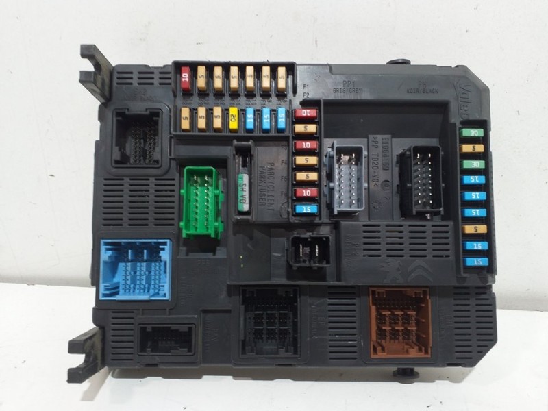 Recambio de centralita bsi para peugeot 208 allure referencia OEM IAM 9819850080 BSI 