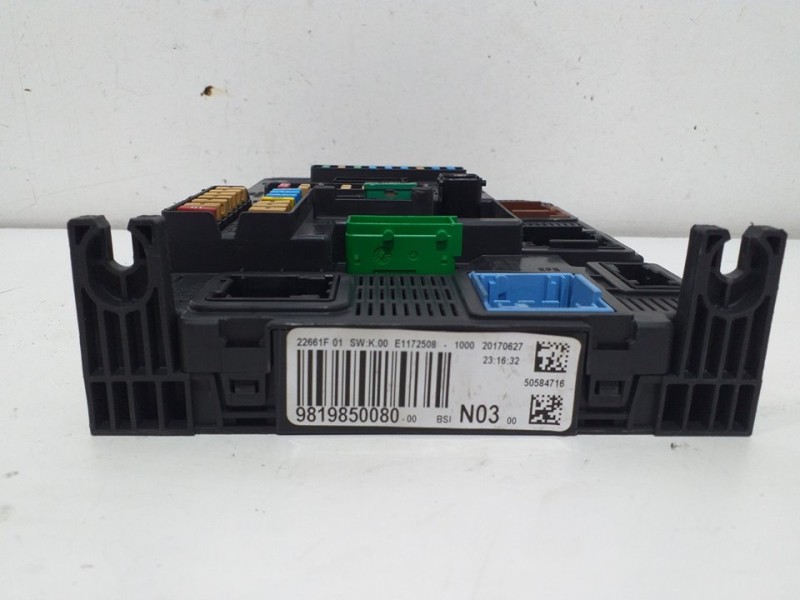 Recambio de centralita bsi para peugeot 208 allure referencia OEM IAM 9819850080 BSI 