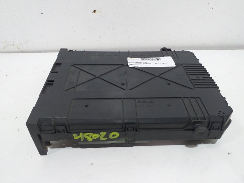 Recambio de centralita bsi para peugeot 208 allure referencia OEM IAM 9819850080 BSI 