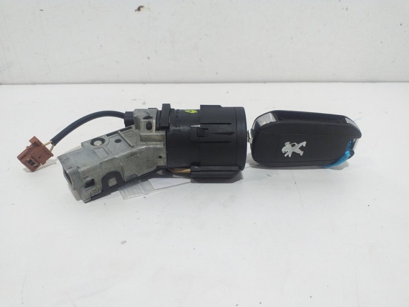 Recambio de conmutador de arranque para peugeot 208 allure referencia OEM IAM 9663123380  