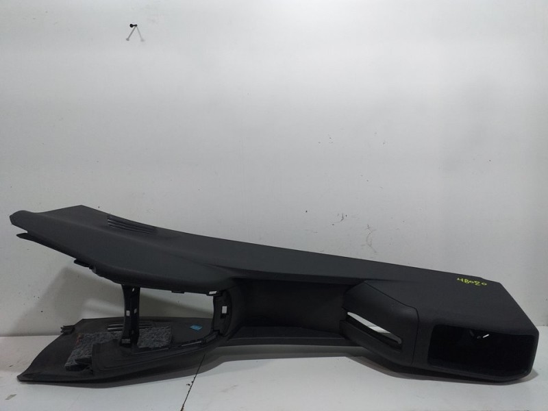 Recambio de consola central para peugeot 208 allure referencia OEM IAM 96756829  