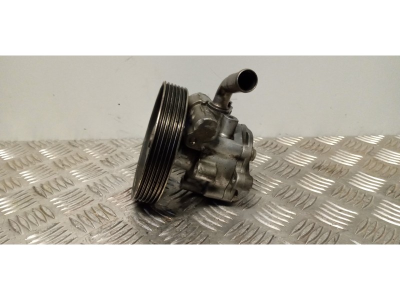 Recambio de bomba direccion para ford fiesta (cbk) ambiente referencia OEM IAM 1426694  