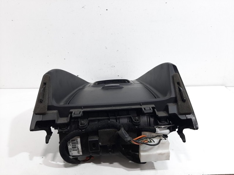 Recambio de moldura para kia carens ( ) drive referencia OEM IAM 84650A403  