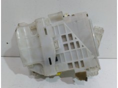 Recambio de caja reles / fusibles para toyota prius (nhw30) plug-in hybrid advance referencia OEM IAM 8273047510   2