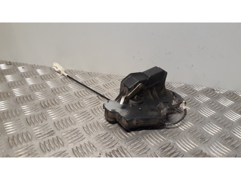 Recambio de cerradura puerta trasera izquierda para bmw serie 3 berlina (e46) 328i referencia OEM IAM 51227011309  