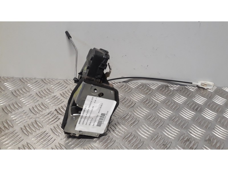 Recambio de cerradura puerta trasera derecha para bmw serie 3 berlina (e46) 328i referencia OEM IAM 51227011310  
