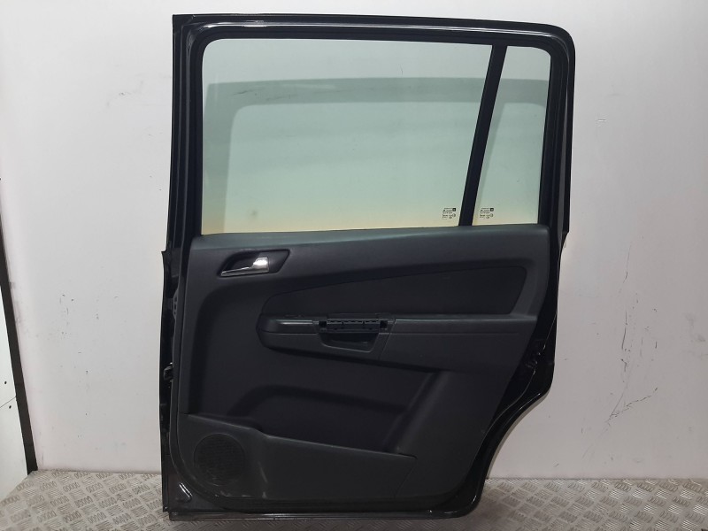 Recambio de puerta trasera derecha para opel zafira b family referencia OEM IAM 13203016 AMARILLO 