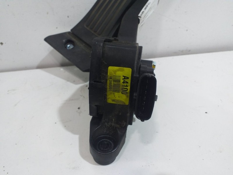 Recambio de pedal acelerador para kia carens ( ) drive referencia OEM IAM 351904A700  