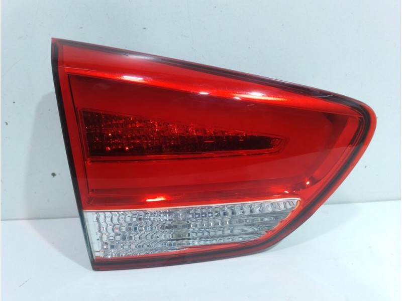 Recambio de piloto porton trasero izquierdo para kia carens ( ) drive referencia OEM IAM 92403A4110  