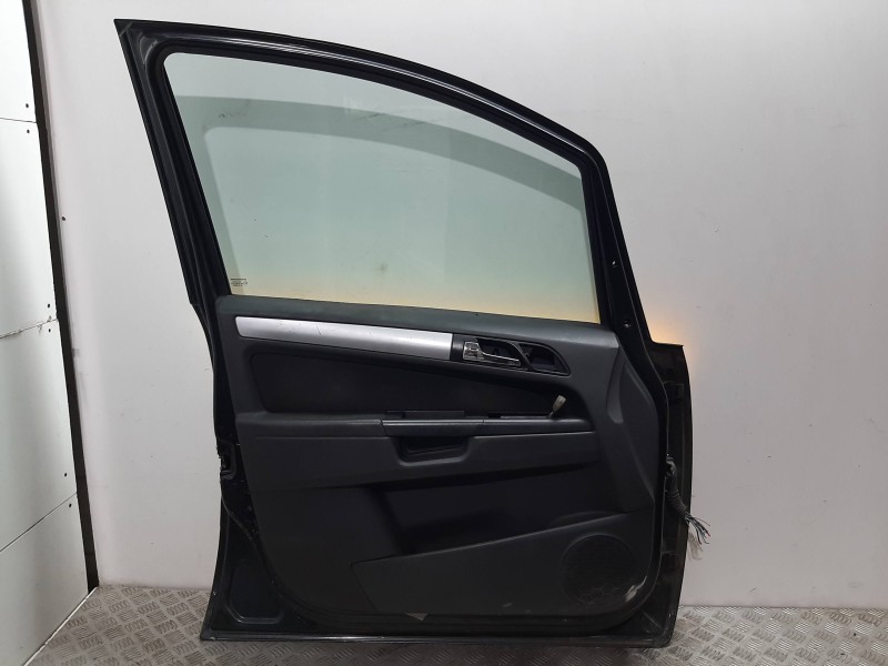 Recambio de puerta delantera izquierda para opel zafira b family referencia OEM IAM 13203013 TAXI 