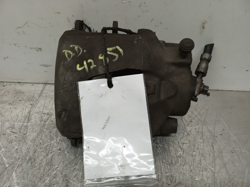 Recambio de pinza freno delantera derecha para seat leon (1p1) sport referencia OEM IAM   