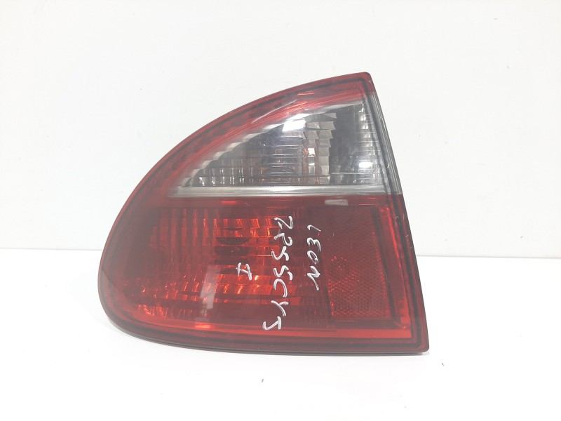 Recambio de piloto trasero izquierdo para seat leon (1m1) signo referencia OEM IAM 1M6945111  