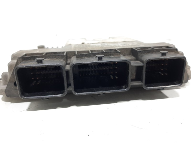 Recambio de centralita motor uce para peugeot 307 berlina (s2) d-sign referencia OEM IAM 0281011863  