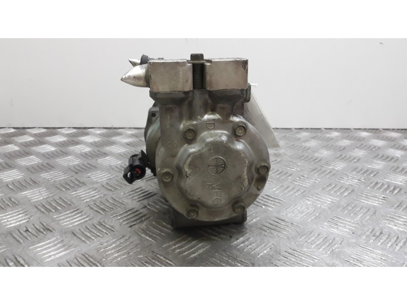 Recambio de compresor aire acondicionado para ford fiesta (cbk) ambiente referencia OEM IAM 2S6119D629AE  