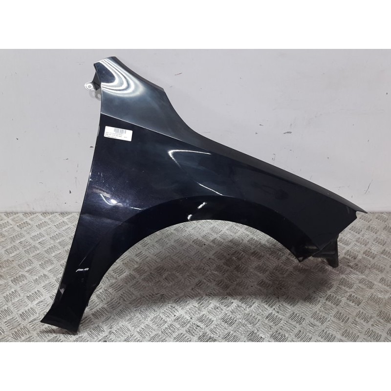 Recambio de aleta delantera derecha para seat toledo (kg3) connect referencia OEM IAM 5JA821022C NEGRO 