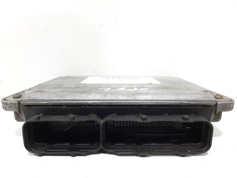 Recambio de centralita motor uce para opel sintra cd referencia OEM IAM 0281001637 90569337 