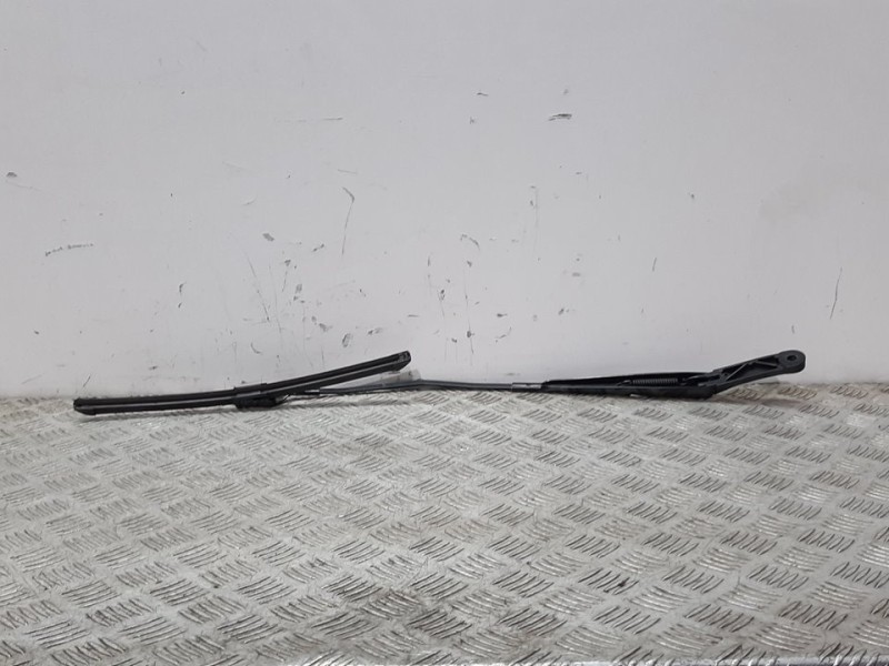 Recambio de brazo limpia delantero derecho para seat toledo (kg3) connect referencia OEM IAM 5JB955410  