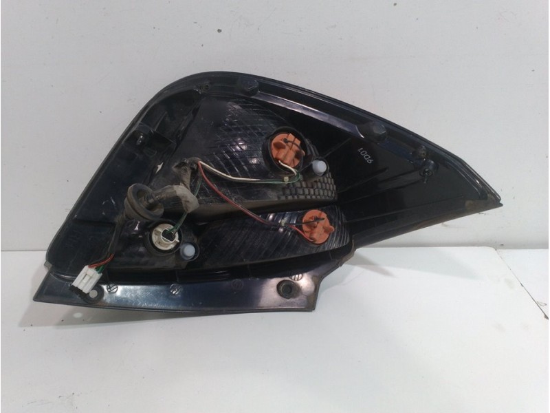 Recambio de piloto trasero derecho para kia rio 1.4 active referencia OEM IAM 924021G210  