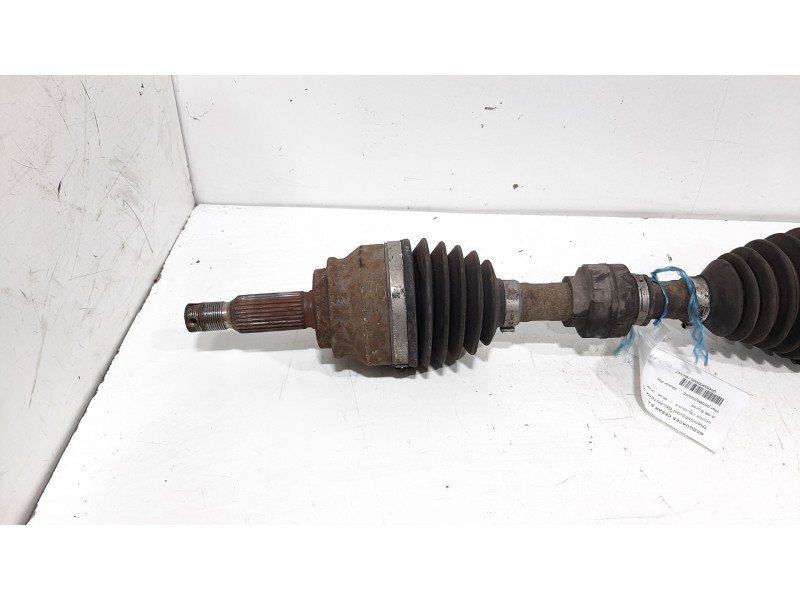 Recambio de transmision delantera izquierda para dodge caliber s referencia OEM IAM 05085224AE  