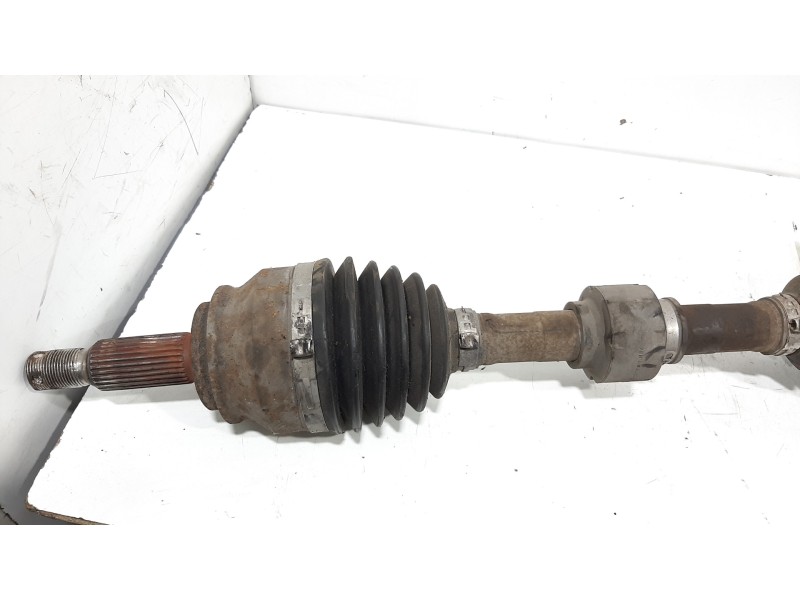 Recambio de transmision delantera derecha para dodge caliber s referencia OEM IAM 05105660AG  