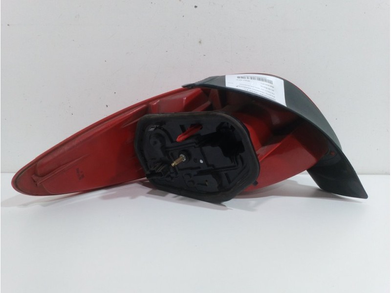 Recambio de piloto trasero derecho para peugeot 206 berlina quicksilver referencia OEM IAM 6351P1  