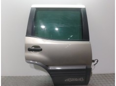 Recambio de puerta trasera derecha para nissan terrano/terrano.ii (r20) aventura referencia OEM IAM 821001F130 ORO