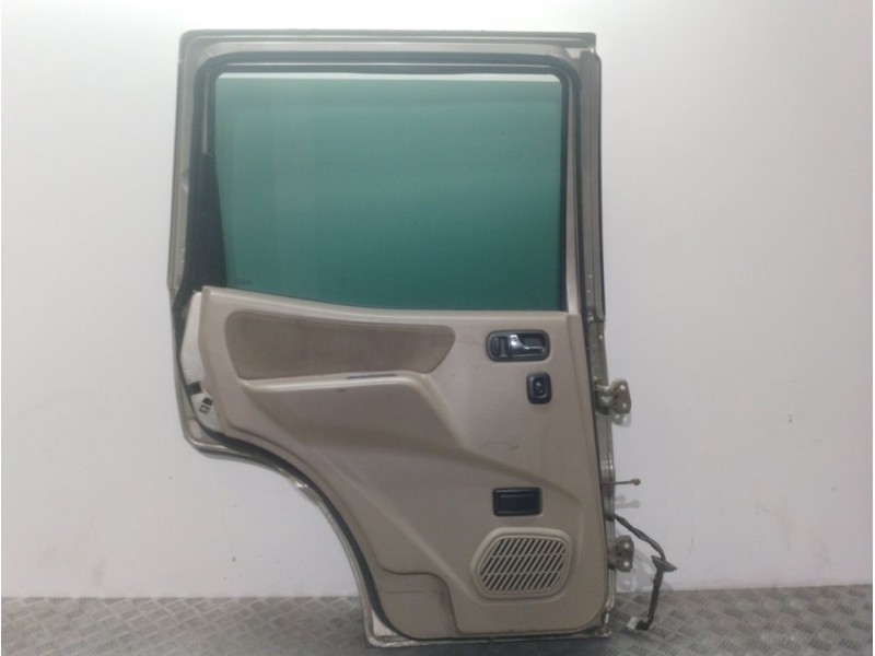 Recambio de puerta trasera izquierda para nissan terrano/terrano.ii (r20) aventura referencia OEM IAM 821011F130  