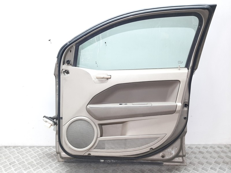 Recambio de puerta delantera derecha para dodge caliber s referencia OEM IAM 05074154AI ORO 
