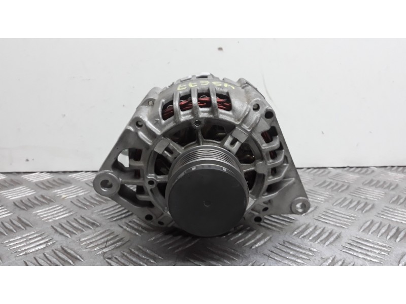 Recambio de alternador para renault scenic rx4 (ja0) 1.9 dci referencia OEM IAM 8EL011710521  120 AMP