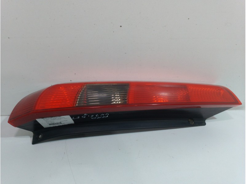 Recambio de piloto trasero derecho para ford fiesta (cbk) ambiente referencia OEM IAM 1324561  