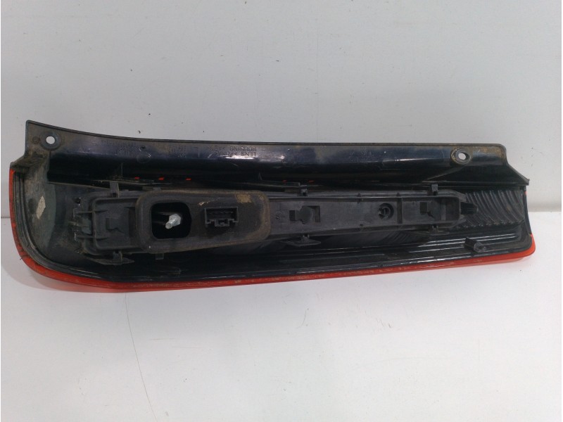 Recambio de piloto trasero derecho para ford fiesta (cbk) ambiente referencia OEM IAM 1324561  