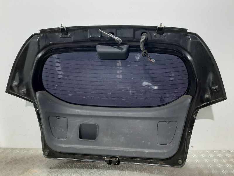 Recambio de porton trasero para mitsubishi colt berlina 3 (cz) 1.3 cat referencia OEM IAM  NEGRO 