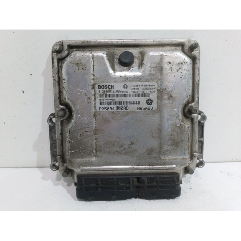 Recambio de centralita motor uce para chrysler voyager (rg) 2.8 crd executive referencia OEM IAM 02811012999  