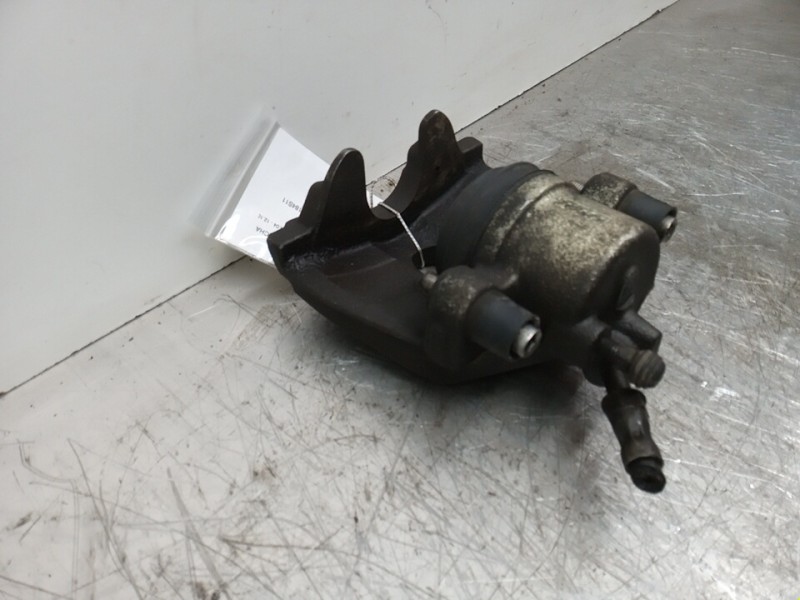 Recambio de pinza freno delantera derecha para volvo v50 familiar 1.8 kinetic referencia OEM IAM 36000482  