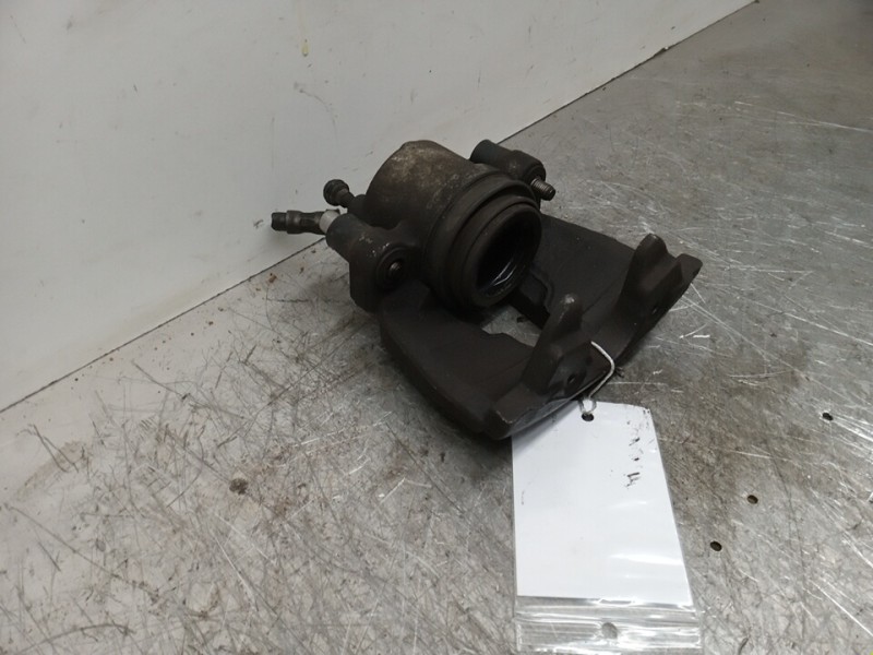 Recambio de pinza freno delantera izquierda para volvo v50 familiar 1.8 kinetic referencia OEM IAM 36000482  