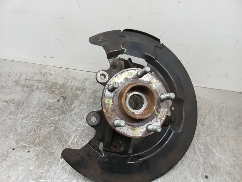 Recambio de mangueta delantera izquierda para volvo v50 familiar 1.8 kinetic referencia OEM IAM 31212947  