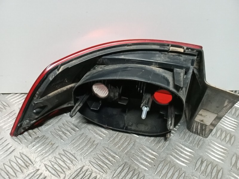 Recambio de piloto trasero derecho para renault laguna ii (bg0) confort dynamique referencia OEM IAM 8200262668   Recambio de piloto trasero derecho para renault laguna ii (bg0) confort dynamique referencia OEM IAM 8200262668