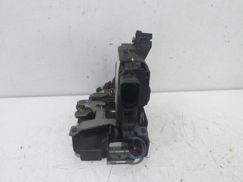 Recambio de cerradura puerta delantera derecha para seat toledo (1m2) signo referencia OEM IAM 1J0973714  