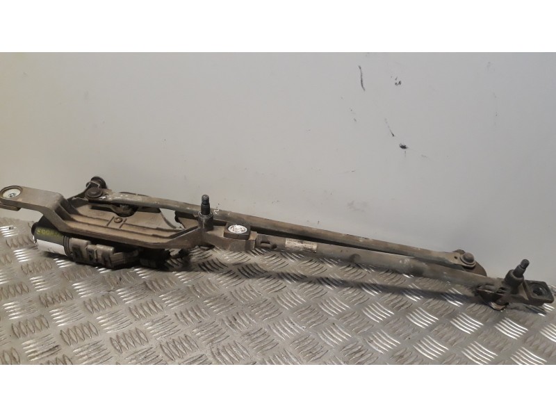 Recambio de motor limpia delantero para ford focus berlina (cap) ghia referencia OEM IAM 1704578  