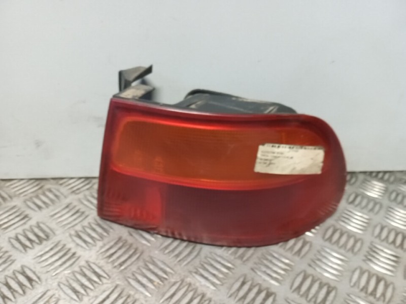 Recambio de piloto trasero derecho para honda civic berlina (eg/eh) referencia OEM IAM   