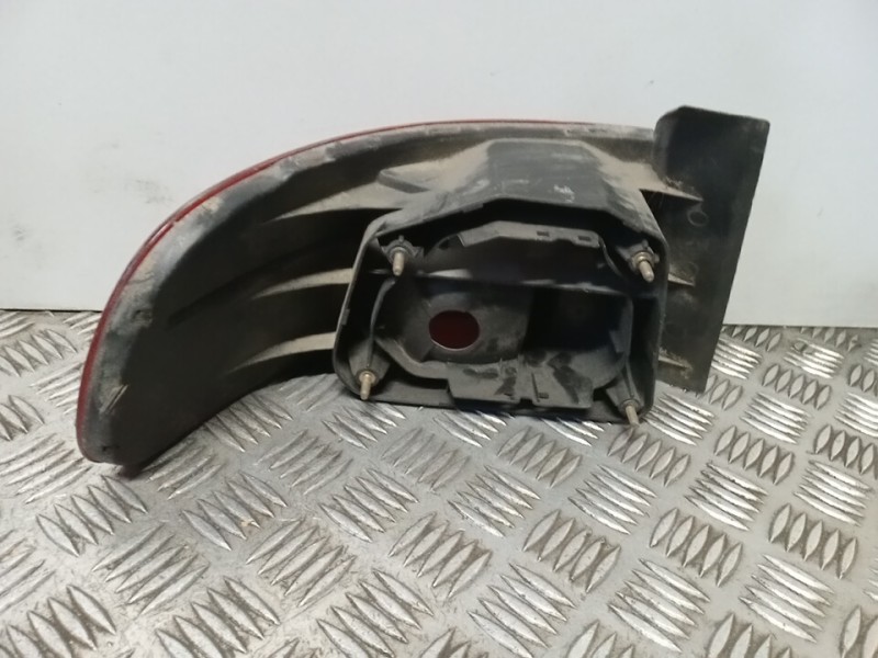 Recambio de piloto trasero derecho para honda accord aerodeck (ce) referencia OEM IAM   