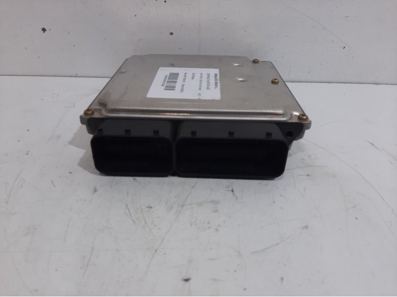 Recambio de centralita motor uce para bmw serie 3 berlina (e46) 320d referencia OEM IAM 13617795180 BOSCH 