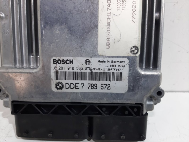 Recambio de centralita motor uce para bmw serie 3 berlina (e46) 320d referencia OEM IAM 13617795180 BOSCH 