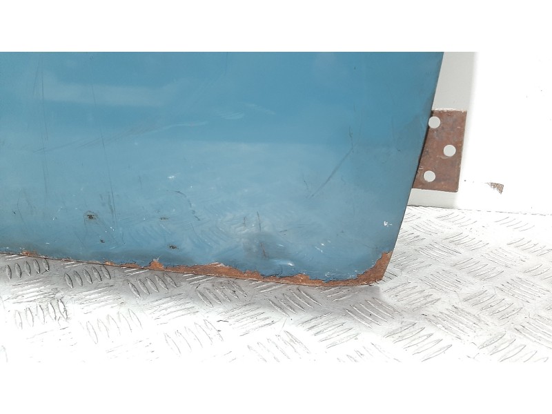 Recambio de puerta delantera derecha para seat 1500 referencia OEM IAM  AZUL 