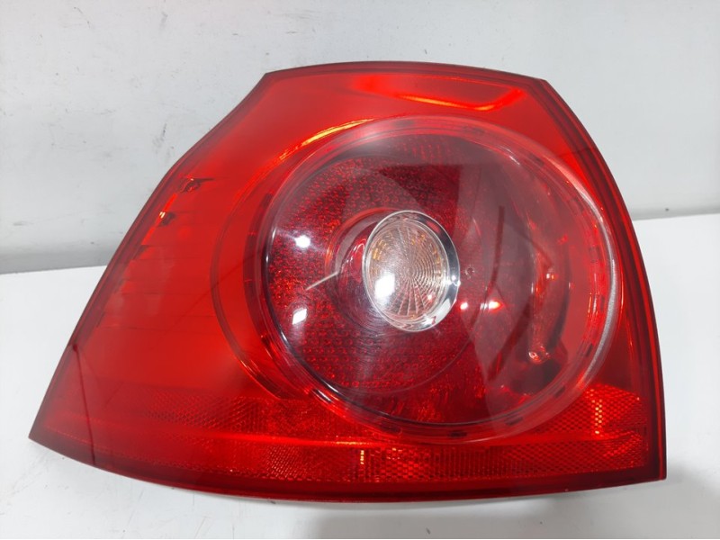 Recambio de piloto trasero izquierdo para volkswagen golf v berlina (1k1) conceptline (e) referencia OEM IAM 1K6945095N  