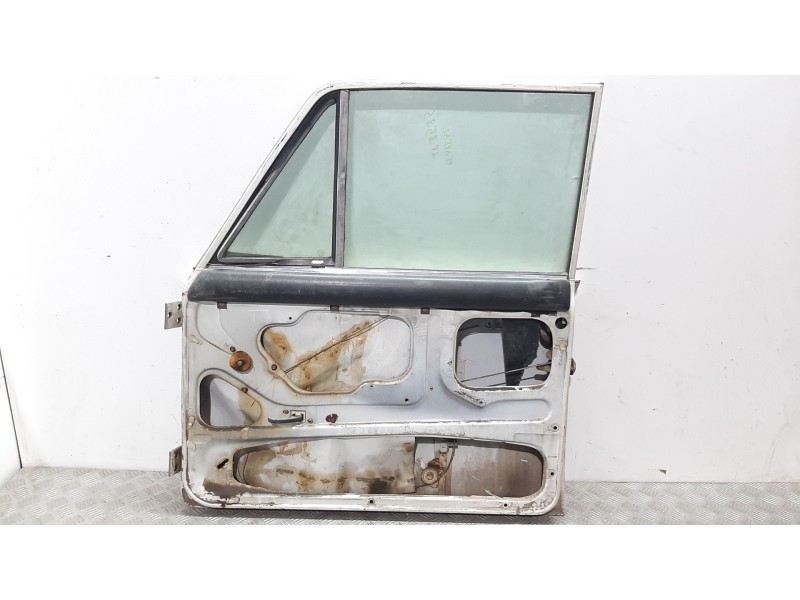 Recambio de puerta delantera derecha para seat 1430 referencia OEM IAM  BLANCO 
