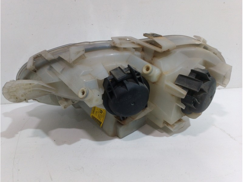 Recambio de faro derecho para smart coupe cdi básico referencia OEM IAM 0301169202  