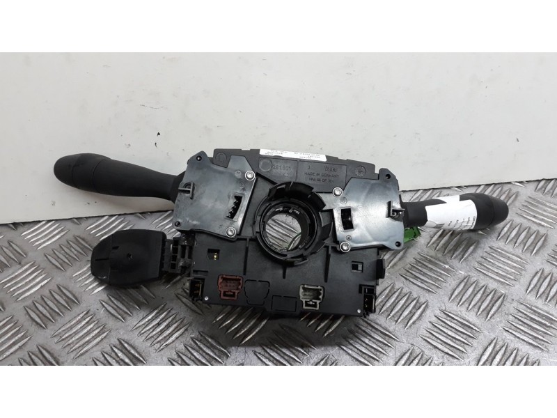 Recambio de mando multifuncion para peugeot 207 x-line referencia OEM IAM 204081  